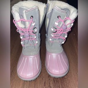 Toddler size 10 snow boots